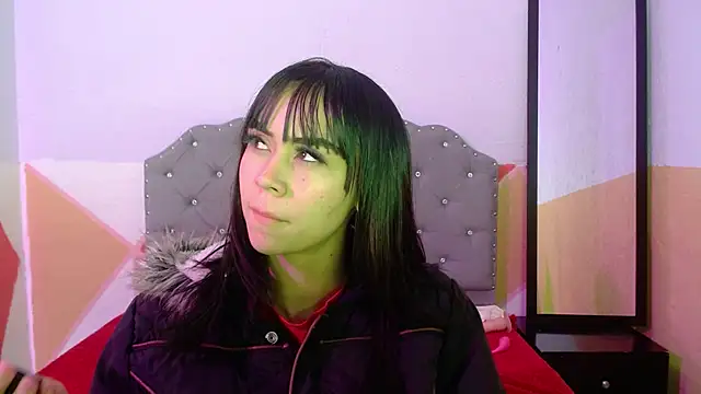 Snapshot of sofiaspring chatting on 07/18/26, 03:20 sofiaspring online show from 07/18/26, 03:20