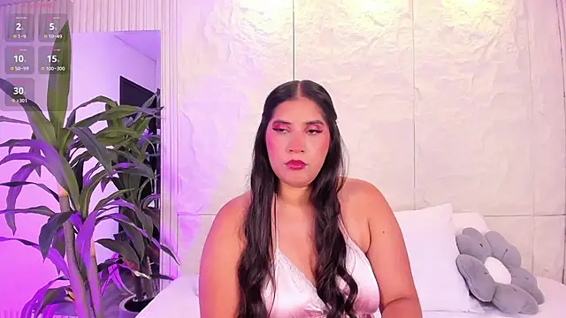 LunaKarther online show from 04/12/26, 04:16