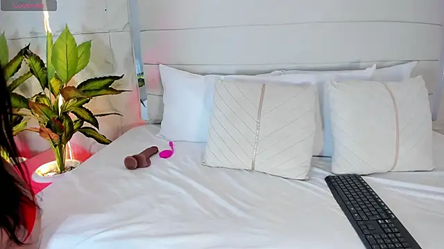 LunaKarther online show from 03/04/26, 12:13