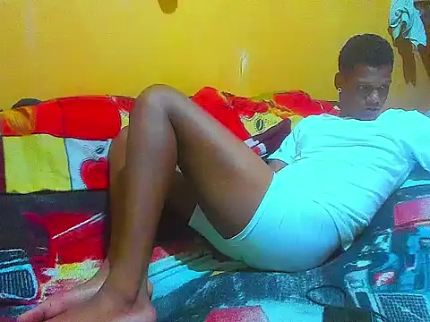 Snapshot of aunstin_mohamme chatting on 03/20/26, 04:46 aunstin mohamme online show from 03/20/26, 04:46