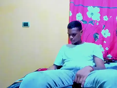 aunstin mohamme online show from 02/27/26, 02:23