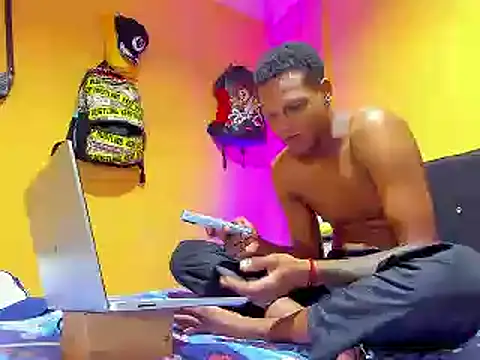 aunstin mohamme online show from 01/15/26, 12:14