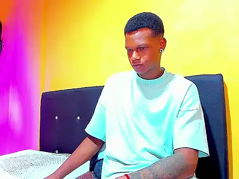 aunstin mohamme online show from 01/07/26, 08:03