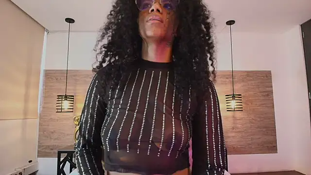 Ellie-Alves online show from 04/08/26, 04:30