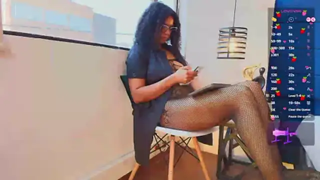 Ellie-Alves online show from 03/11/26, 02:33