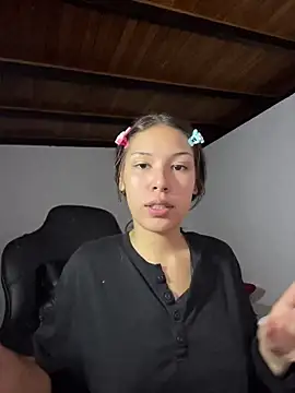 Kitty20205 online show from 04/14/26, 01:21