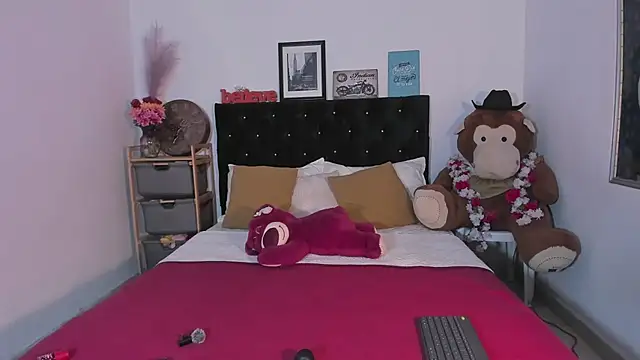 zoe siren online show from 07/15/26, 03:02