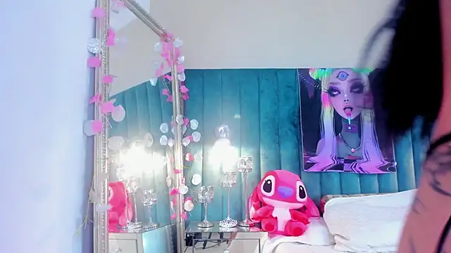 mia ellieth online show from 04/03/26, 08:43