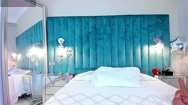 mia ellieth online show from 02/20/26, 09:39