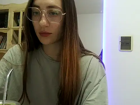 Snapshot of Noracherry chatting on 02/19/26, 10:29 Noracherry online show from 02/19/26, 10:29