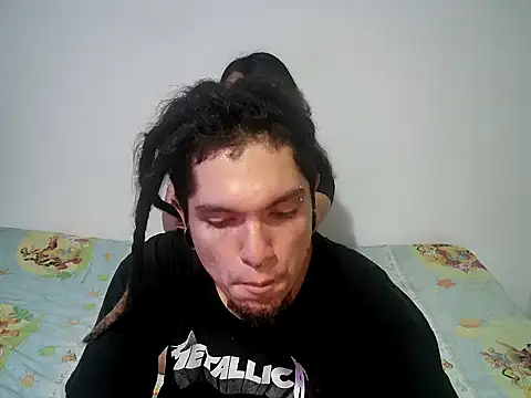 Snapshot of steffandjoshh420 chatting on 02/24/26, 01:39 steffandjoshh420 online show from 02/24/26, 01:39