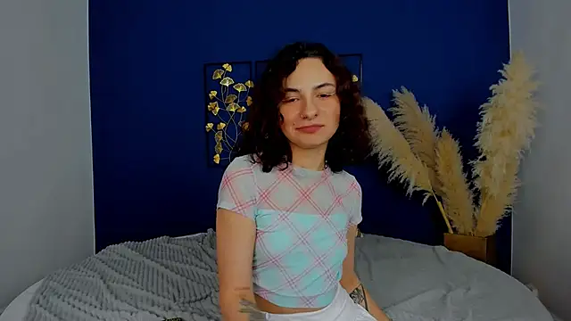 Snapshot of RIANA_SI chatting on 03/06/26, 09:04 RIANA SI online show from 03/06/26, 09:04