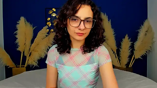Snapshot of RIANA_SI chatting on 03/28/26, 04:52 RIANA SI online show from 03/28/26, 04:52