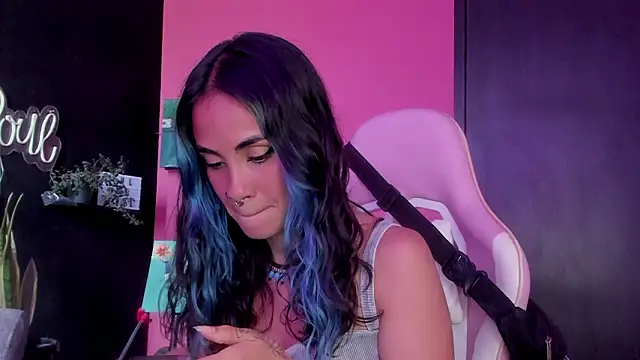 azula lillet online show from 02/21/26, 08:55