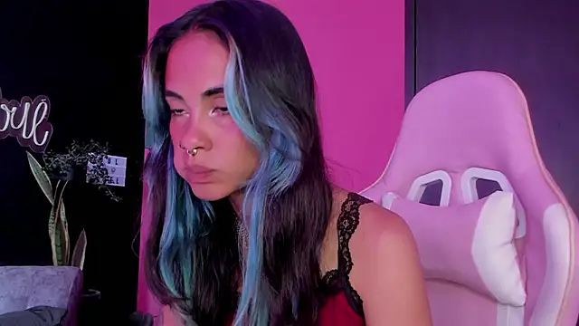 azula lillet online show from 02/10/26, 03:22