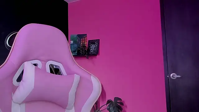 azula lillet online show from 03/30/26, 04:08