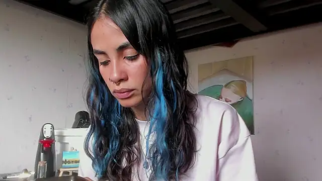 Snapshot of azula_lillet chatting on 06/10/26, 04:19 azula lillet online show from 06/10/26, 04:19