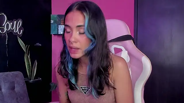 azula lillet online show from 01/13/26, 07:40