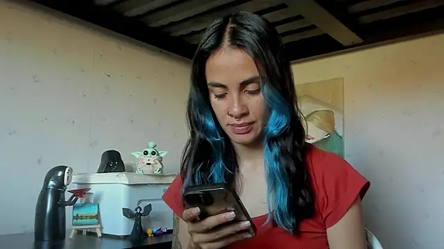 Snapshot of azula_lillet chatting on 06/15/26, 04:39 azula lillet online show from 06/15/26, 04:39