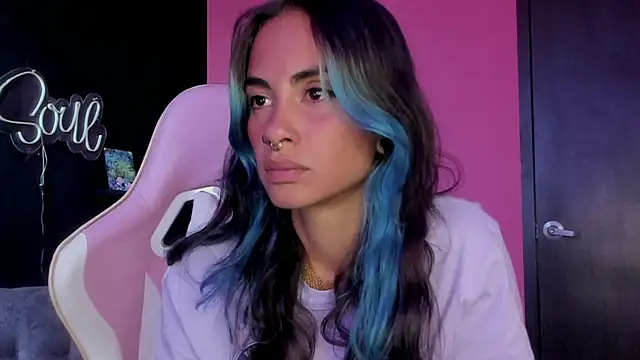 azula lillet online show from 04/07/26, 07:48