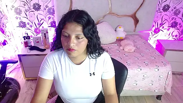 Snapshot of TATTI_TAY chatting on 02/18/26, 07:32 TATTI TAY online show from 02/18/26, 07:32