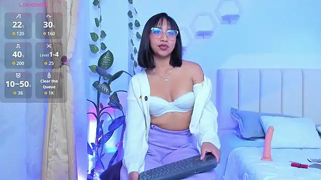 emily7  online show from 02/21/26, 08:55