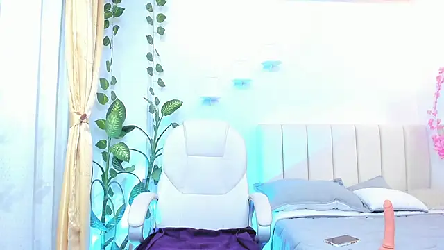 emily7  online show from 02/02/26, 08:41