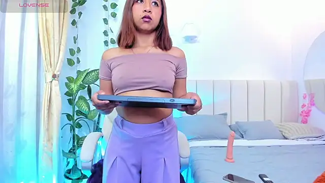 emily7  online show from 03/28/26, 09:05