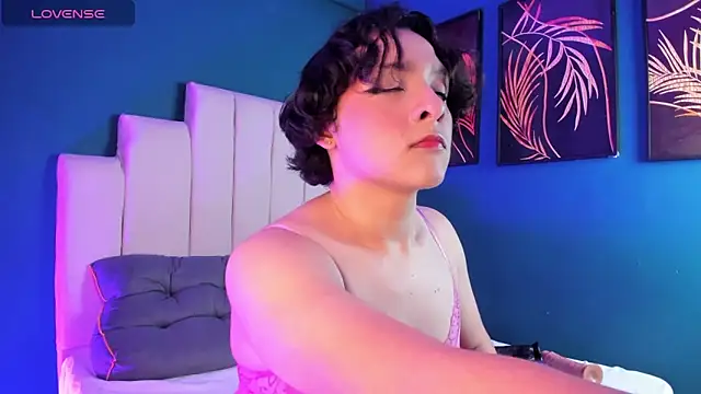 Nicki Ripperton online show from 04/08/26, 03:52