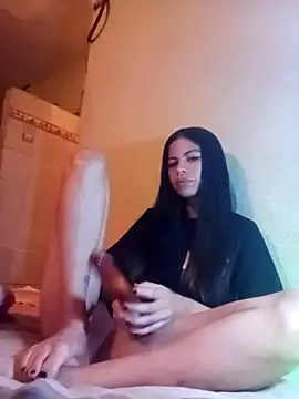 Chiquitoperopeligroso4 online show from 02/07/26, 04:09