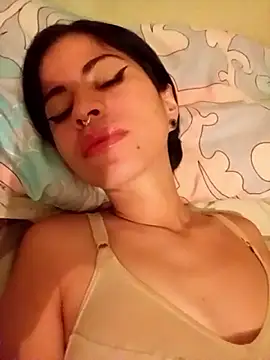 Chiquitoperopeligroso4 online show from 02/15/26, 10:52