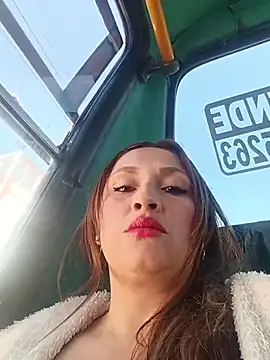 Snapshot of Alejandra_N chatting on 05/09/26, 01:58 Alejandra N online show from 05/09/26, 01:58