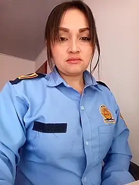 Snapshot of Alejandra_N chatting on 02/11/26, 01:33 Alejandra N online show from 02/11/26, 01:33