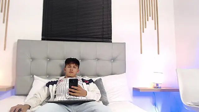 johnny blake  online show from 02/06/26, 04:41