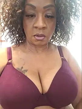 Snapshot of Big_Booty_Bonnie chatting on 03/02/26, 04:14 Big Booty Bonnie online show from 03/02/26, 04:14