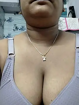 pinkisaha75 online show from 04/11/26, 12:18