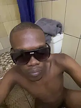 BigAndBeaut online show from 02/27/26, 03:34