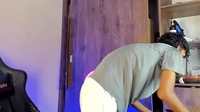 neitan miller  online show from 03/18/26, 04:08