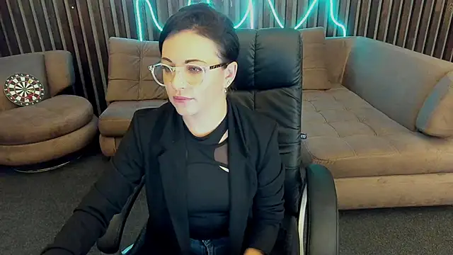 Dafni Monn online show from 09/21/25, 05:23