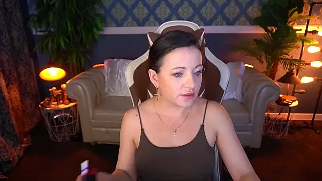 Snapshot of Dafni_Monn chatting on 06/12/26, 03:37 Dafni Monn online show from 06/12/26, 03:37