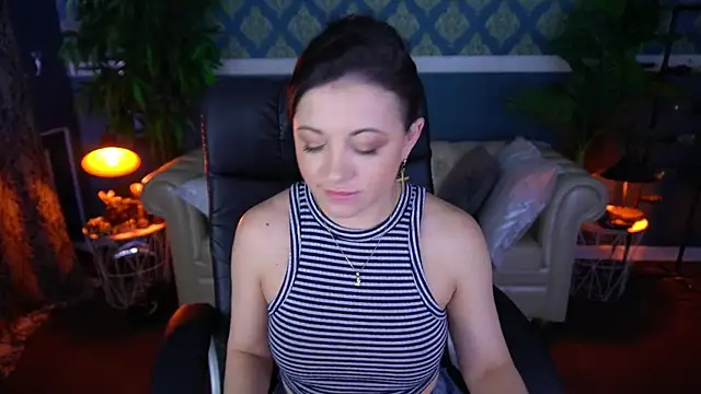 Snapshot of Dafni_Monn chatting on 06/07/26, 05:45 Dafni Monn online show from 06/07/26, 05:45