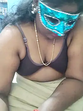 Snapshot of divyasree1431 chatting on 01/08/26, 03:23 divyasree1431 online show from 01/08/26, 03:23