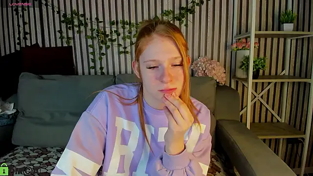 Snapshot of Sally_Ange1 chatting on 02/16/26, 09:19 Sally Ange1 online show from 02/16/26, 09:19