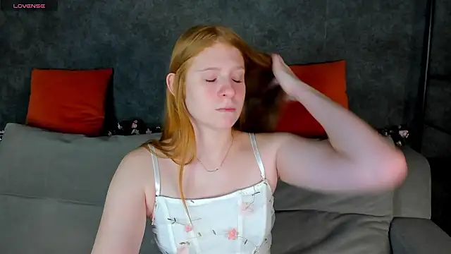 Snapshot of Sally_Ange1 chatting on 02/05/26, 09:16 Sally Ange1 online show from 02/05/26, 09:16