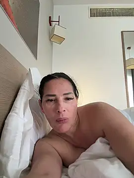 Snapshot of Maya-www chatting on 02/28/26, 08:14 Maya-www online show from 02/28/26, 08:14