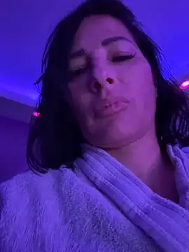 Maya-www online show from 03/04/26, 06:10