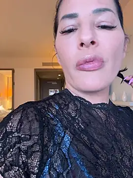 Snapshot of Maya-www chatting on 02/20/26, 05:04 Maya-www online show from 02/20/26, 05:04