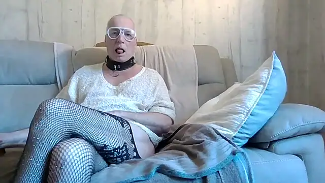 Helinetrav online show from 03/25/26, 08:57