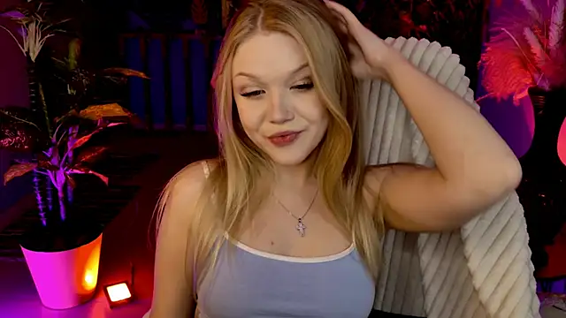 ChloeWhite online show from 04/11/26, 09:13