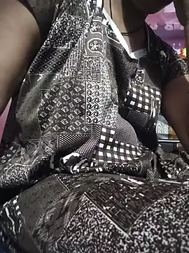 Nilam cute online show from 05/27/26, 07:21